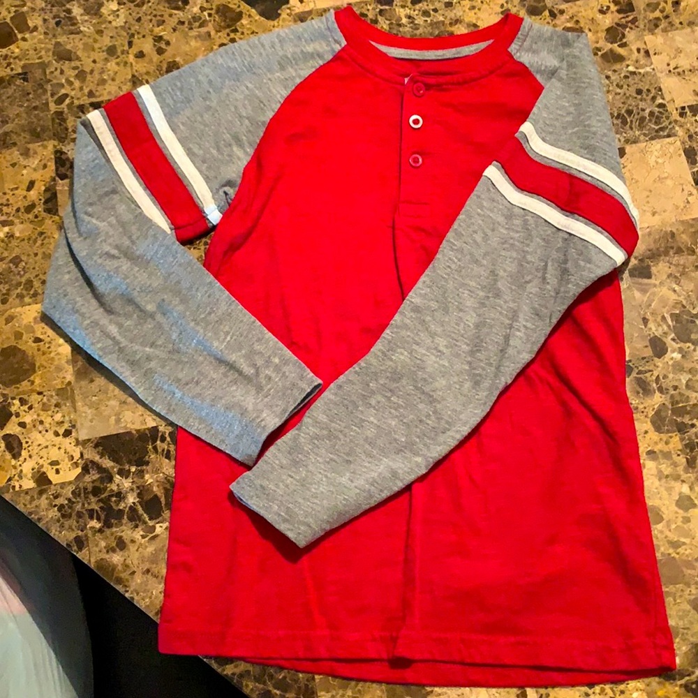 Boys LS Henley tee size 8